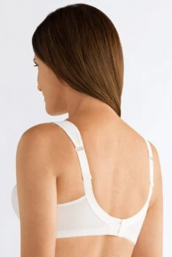 Amoena Prothesen-BH Isadora SB 9 Amoena Prothesen-BH Isadora SB -Femina Verkauf Amoena Prothesen BH Isadora 0947 weiss 2 1280x1280