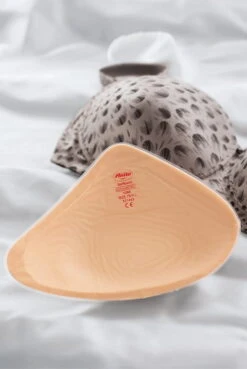 Brustprothese Softback Asymmetric 6 Brustprothese Softback Asymmetric -Femina Verkauf Anita Care VP Softback Asymmetric 1080 03 1280x1280