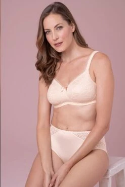 Rosa Faia Taillenslip+ Selena 7 Rosa Faia Taillenslip+ Selena -Femina Verkauf Rosa Faia Taillenslip Selena 1374 575 pearl rose 03 1280x1280