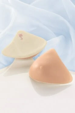 Brustprothese TriTex Asymmetric 6 Brustprothese TriTex Asymmetric -Femina Verkauf anita 1085 007 1280x1280