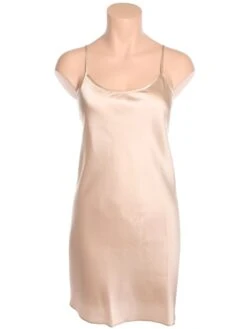 Seidennachthemd FIDJI SATIN Stretchseide Von Marjolaine -Femina Verkauf marjolaine seide nachthemd fidji satin 4fid0101 sand 1