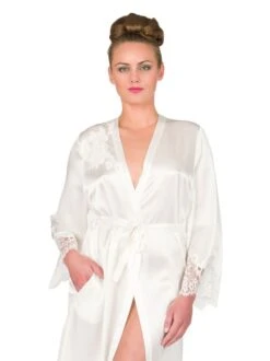 Seide Morgenmantel JARDIN Kurz Mit Spitze Marjolaine -Femina Verkauf morgenmantel seide naturel jardin kurz marjolaine 2