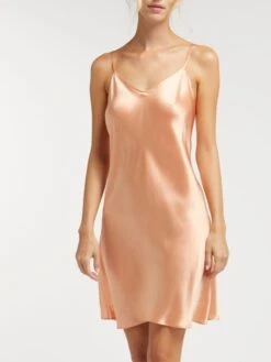 100% Seide Nachthemd CAROLINE Elegant Von Vivis -Femina Verkauf nachthemd seide caroline v00003 salmone vivis 1 1 1 1