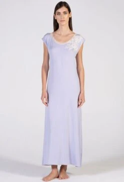 Modal Nachtkleid LAVANDA Mit Spitze Lang Von Verdiani -Femina Verkauf nachtkleid lang flieder 4717 donna verediani