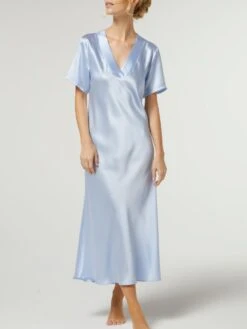 100% Seide Nachtkleid DOROTEA Lang Von Vivis -Femina Verkauf nachtkleid seide dorotea v00571 zart blau vivis 6