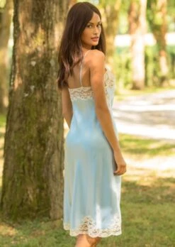 100% Seide Nachtkleid MARJOLIE No. 5 Von Marjolaine 11 100% Seide Nachtkleid MARJOLIE No. 5 Von Marjolaine -Femina Verkauf neglige lang seide 3mar6101 hellblau weiss marjolaine 3