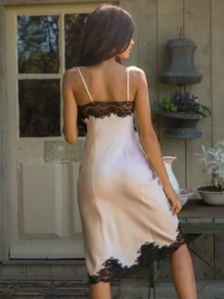 100% Seide Nachtkleid MARJOLIE No. 5 Von Marjolaine 13 100% Seide Nachtkleid MARJOLIE No. 5 Von Marjolaine -Femina Verkauf neglige lang seide 3mar6101 rosa schwarz marjolaine