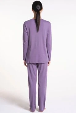 Soft Cotton Pyjama WKND No. 16 Malve Von Verdiani 7 Soft Cotton Pyjama WKND No. 16 Malve Von Verdiani -Femina Verkauf pyjama bio baumwolle malve 3825 weekend verdiani 2