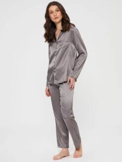 Seide Pyjama 2-tlg. SETA No. 9 Von Chiara Fiorini 29 Seide Pyjama 2-tlg. SETA No. 9 Von Chiara Fiorini -Femina Verkauf schlafanzug seide dunkelgrau gc180 chiara fiorini 2 1