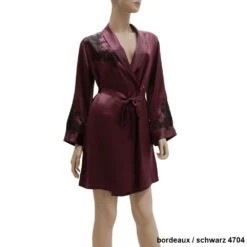 100% Seide Morgenmantel BACCARAT Mit Spitze Von Marjolaine -Femina Verkauf seide morgenmantel bordeaux schwarz baccarat 2001 marjolaine 3 1