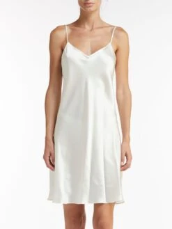 100% Seide Nachthemd CAROLINE Elegant Von Vivis -Femina Verkauf seide nachthemd caroline weiss vivis 2 1 2 1 1