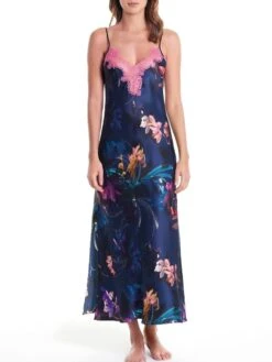 Langes Seidennegligé WINTER GARDEN Von Luna Di Seta -Femina Verkauf seide neglige winter garden vlst60548 dunkelblau blumen luna di seta 1 1