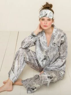 100% Seide Schlafanzug Elisabetha In JAPANESE GARDEN Von Radice -Femina Verkauf seidenpyjama elisabetha japanese garden radice 5 1