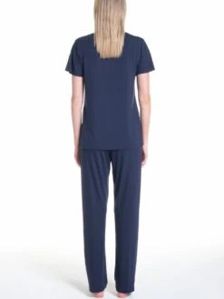 Modal Kurzarm-Schlafanzug WKND No. 19 Dunkelblau Von Verdiani 8 Modal Kurzarm-Schlafanzug WKND No. 19 Dunkelblau Von Verdiani -Femina Verkauf sommer pyjama modal 3924 dunkelblau verdiani woman 2
